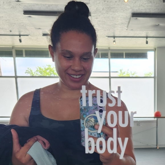 Meet your Posher, Michelle - Picture 2 of 5